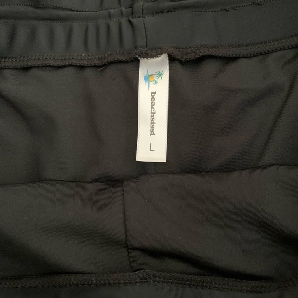 Beachsissi Swim Shorts. Size Large. - Picture 3 of 3